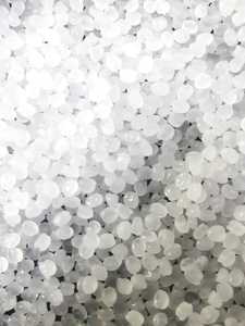 เม็ดพลาสติกโพลีเอทิลีนความหนาแน่นต่ำ (LDPE) เกรดบริสุทธิ์ วัตถุดิบพลาสติกเกรดอาหาร สำหรับการอัดรีดฟิล์ม - Product Image 2