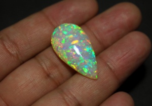 Ópalo Etíope Natural de Calidad Súper Fina, Cabujón en Forma de Pera de 28.5x15.5x7.5mm, 12.40 Quilates, Gema Multifuego, Piedra Welo, HASNAIN GEMS - Product Image 2