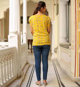 Haut jaune en rayonne à imprimé floral pour femme, coupe classique, avec manches plissées et col rond, conçu pour un style décontracté estival mondial - Product Image 4