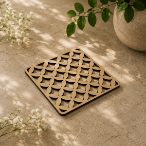 Sous-verre en bois massif découpé au laser à motif géométrique, fait main, résistant à la chaleur, tapis de protection de table moderne pour café et thé - Product Image 1