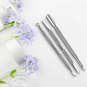 Ensemble d'outils pousse-ongles à double extrémité en acier inoxydable pour les soins de manucure - Product Image 1