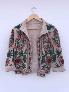 Chaqueta Unisex Acolchada de Algodón TNT Suzani Hecha a Mano con Cuello Alto y Bordado Floral, Estilo Bohemio Hippie, para Invierno y Verano - Product Image 4