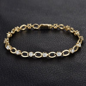 Pulsera de Plata 925 con Diamantes de Moissanita, Superventas, para Mujer, Ideal para Fiestas, Bodas y Otras Ocasiones, Disponible para la Venta - Product Image 1