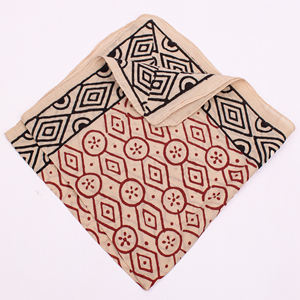 Pañuelo Cuadrado Clásico 100% Algodón Estampado a Mano, Hecho en India, Unisex, Estilo Boho Ecológico, Transpirable, para Cuello y Cabeza - Product Image 2