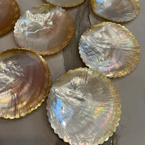 Premium Polished Thick Mother of Pearl Shell Material - Black Yellow Shell Best Price For Wholesale - Product Image 1