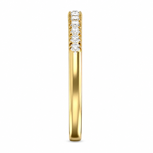 Anillo de Boda Apilable Minimalista de Oro Amarillo de 14K con Diamante Redondo Cultivado en Laboratorio Certificado por IGI y Engaste de Nueve Puntas - Product Image 2