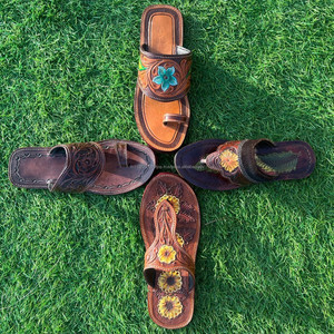 Sandalias de Punta abierta para mujer, chanclas informales de cuero de vaca, estilo occidental, auténticas, hechas a mano, para exteriores, calzado marrón plano - Product Image 6