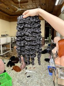 Cheveux vietnamiens crus Extensions de cheveux non transformés Expédition rapide Paquets de cheveux humains bouclés birmans vierges à cuticule alignée - Product Image 2