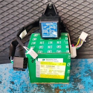 Boîtier de fusibles AM201060 compatible avec les pièces de tuk-tuk Bajaj RE Compact Maxima SixS D4S D4C D3C. - Product Image 1