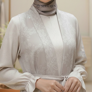 Vestido Gamis Musulmán para Mujer Shouqin Seina, Conjunto de Chaleco y Interior de Satén de Seda en Capas, Elegante Diseño Floral con Cintura Ajustable y Lazo, Apto para Wudhu - Product Image 2
