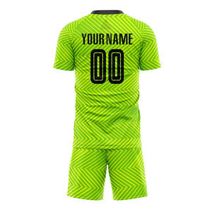 Nouveau style de maillot d'entraînement de football d'hiver, logo personnalisé, fabriqué au Pakistan, 100% polyester, séchage rapide, respirant, manches courtes - Product Image 3