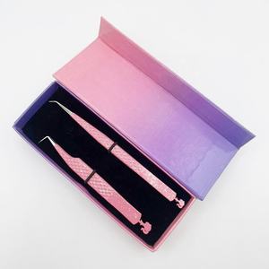 ที่หนีบขนตาตุ๊กตาทำจากสแตนเลสที่สวยงามแวววาวสีชมพูสีขาว90 45องศาเป็นมิตรต่อสิ่งแวดล้อม - Product Image 1