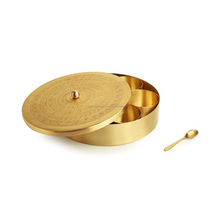 Caja de Masala de Latón Hecha a Mano con Tapa con Mandala Grabado – 7 Recipientes y Cuchara - Product Image 5