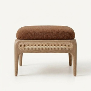 Taburete Otomano de Ratán Costero al por Mayor, Reposapiés de Bambú Tejido a Mano con Cojín Tapizado a Rayas, Taburete de Madera Moderno Estilo Boho - Product Image 5