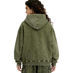 Sudadera con capucha de forro polar para hombre, estilo vintage, verde oliva, de gran tamaño, con efecto desgastado. - Product Image 3