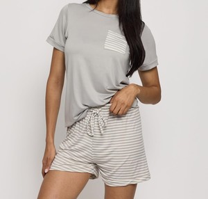 Conjunto de pijama de algodón de 2 piezas para mujer, camiseta de manga corta con bolsillo, pantalones cortos con estampado de rayas y estrellas por encima de la rodilla, traje informal de verano - Product Image 4