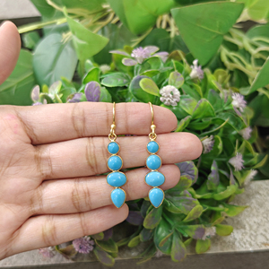 Pendientes al por mayor de turquesa azul con engaste de bisel, pendientes colgantes chapados en oro de 18k, joyería de moda para mujer, pendientes geométricos con gancho de latón. - Product Image 5