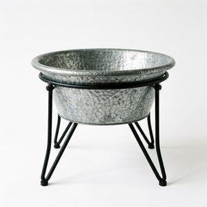 Macetero de suelo de hierro galvanizado hecho a mano de 30 cm, Aasan, con acabado martillado de zinc, cuenco ancho y poco profundo, material PP, decoración para el hogar - Product Image 1