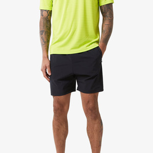 ชุดกีฬาแห้งเร็วสำหรับผู้ชาย ชุดเสื้อยืดและกางเกงขาสั้นออกกำลังกายพร้อมโลโก้สั่งทำ ระบายอากาศได้ดี เหมาะสำหรับวิ่งและฟิตเนส ขายส่ง - Product Image 4