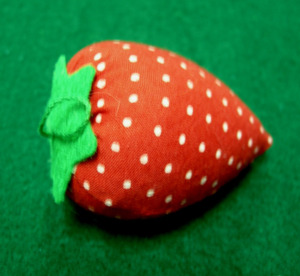 AA0283 Strawberry <b>Pin</b> Cushion | Hand <b>Sewing</b> Accessories|Strawberry Shape Cloth <b>Pin</b> Cushion With Colorful <b>Pins</b> <b>Sewing</b> Accessory - Product Image 6