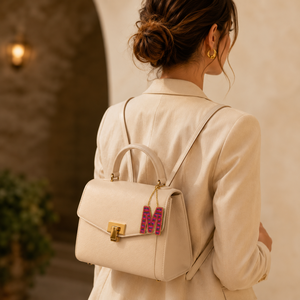 Breloque de sac personnalisée faite à la main avec perles alphabet, porte-clés en perles de rocaille avec initiale personnalisée, breloque de sac à main - Product Image 3
