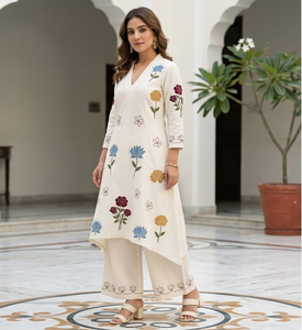 Tela de algodón suave con estampado floral, ancho 44, 75 g/m², diseño floral, para vestidos, kurtis, etc. - Product Image 6