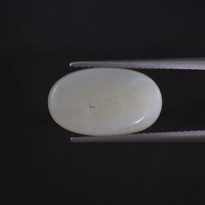 โอปอลธรรมชาติสีขาวรับรองโดย IGI น้ำหนัก 3.41 กะรัต รูปทรงวงรี ขนาด 15.5x9.5 มม. ตัดด้วยมือ ขัดเงา ผ่านการเคลือบแว็กซ์/น้ำมัน - Product Image 3