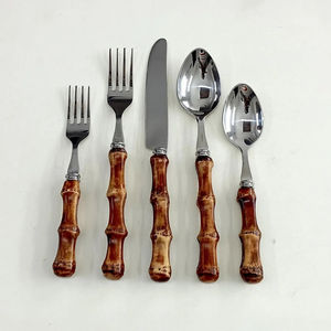 Offre Spéciale : Ensemble de Couverts Vintage en Acier Inoxydable avec Manche en Bois Marron, Poli Miroir – Couteau, Fourchette, Cuillère – Service de Table Complet - Product Image 4