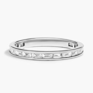 Bague de mariage en or jaune sertie de diamants baguette - Product Image 3