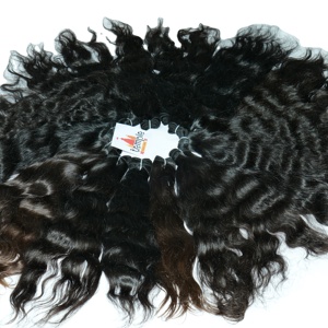 Paquete de ondas profundas de tejido indio sin procesar barato, máquina alineada con cutícula procesada, extensiones de cabello humano de doble trama - Product Image 1