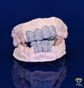 Grillz de Lujo Chapados en Oro de Plata Esterlina 925, Totalmente Adornados con Moissanita VVS, Molde Gratuito, Envío Rápido, Regalo Perfecto para Él - Product Image 3