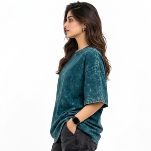 Camisetas urbanas casuales y elegantes para mujer, estilo oversized con lavado ácido, ideales para atuendos casuales diarios. - Product Image 3