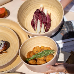 Ensemble de 2 bols à servir en bambou tressé de style moderne, faits à la main, parfaits pour les salades et les fruits, en provenance du Vietnam - Product Image 5