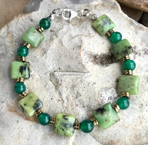 Luxury Handcrafted Resin Pendant Necklace for <b>Women</b> Elegant Party Wear fashion pendant necklaces fashion <b>jewelry</b> necklaces - Product Image 3