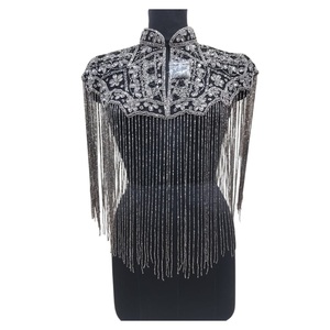 Vestido Capa con Flecos y Cuentas Negras de Alta Calidad 2026 para Mujer, Disponible a Precio de Mayoreo para Exportación - Product Image 1