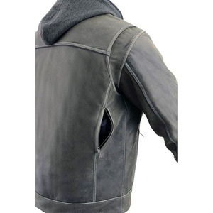 SAMROZ SPORTS เสื้อแจ็คเก็ตหนังสีเทาสำหรับผู้ชาย รุ่น 'Utility Pocket' แบบมีช่องระบายอากาศ พร้อมฮู้ดที่ถอดออกได้ - Product Image 2