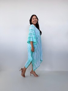 Robe kaftan midi blanche FR 29, tunique, vêtements de plage, vêtements de resort - Product Image 2