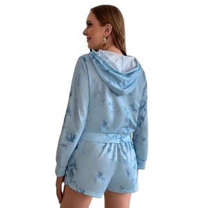 Conjunto de Sudadera con Capucha y Pantalones Cortos Estampados Digitales Casuales para Mujer, Novedad, Color Sólido, Dos Piezas, Venta al por Mayor, Ropa de Verano - Product Image 4