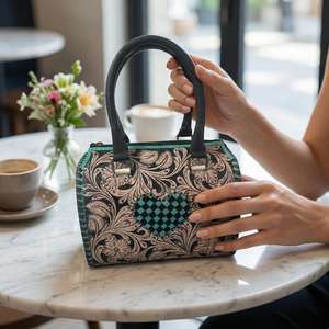 Sac de voyage messager rapide en cuir véritable 100% véritable, motif cœur et carreaux sculpté, résistant à l'eau, design tendance - Product Image 2