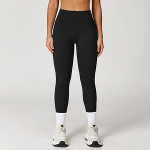 Ensemble de vêtements de sport pour femmes personnalisé, soutien-gorge de sport, ensemble de yoga, vêtements de gym, leggings pour femmes - Product Image 1