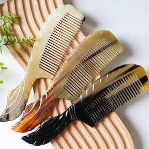 Peine de Cuerno Natural Vintage Personalizado Hecho a Mano con Dientes Finos y Anchos, Peine de Cuerno de Búfalo Hecho a Mano para Peinar el Cabello - Product Image 6