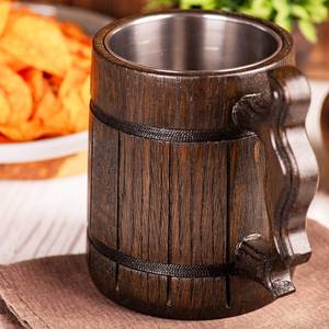 Jarra de cerveza de madera pulida personalizada, tipo barril, rústica, con espuma, para amantes de la cerveza, bares en casa o noches de juegos. - Product Image 2