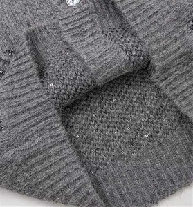 เสื้อคาร์ดิแกนคอวีผู้ชาย ระบายอากาศได้ดี ประดับมุก แต่งกระดุม ถักลายเพชร สำหรับแฟชั่นสไตล์พรีปปี้ - Product Image 3