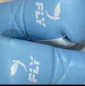 Gants de boxe Fly Superlace X Baby Blue à lacets pour entraînement et sparring professionnel 8oz-16oz - Product Image 6