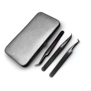 Pince à épiler pour extensions de cils RMI Black Plasma Pro Straight Slim Boot Volume, précision, acier inoxydable et étui magnétique - Product Image 6