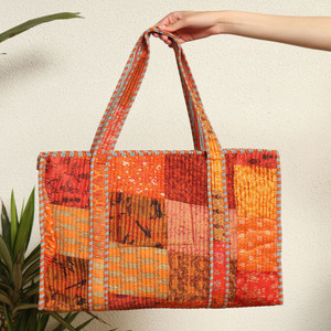 กระเป๋าโท้ทผู้หญิงสีส้ม ทนทาน ลายทางผ้าฝ้ายบุซับในแบบควิลท์ ซิปวินเทจ สายสะพายไหล่ ดีไซน์โบฮีเมียนทันสมัย - Product Image 1