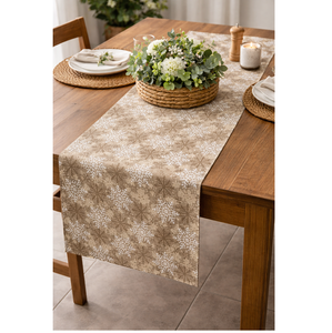 Elegante Camino de Mesa de Encaje, Fabricado en India, Ligero y Lavable, para Decoración de Comedor y Eventos, Disponible para la Venta - Product Image 1