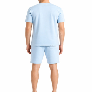 Conjunto de camiseta y pantalones cortos para hombre, informal, de dos piezas, cómodo, minimalista, ropa deportiva, cómoda y transpirable para hombre. - Product Image 2