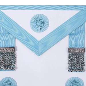 Delantales artesanales Craft Regalia: delantales de trabajo duraderos para artistas, chefs y creadores de proyectos de bricolaje. Protección elegante para uso diario. - Product Image 2