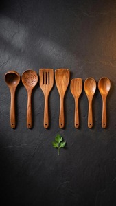 Cuillère en bois la plus vendue avec finition en bois naturel, ustensile de cuisine réutilisable pour la cuisine, les restaurants, les hôtels et l'usage domestique, en vente - Product Image 5